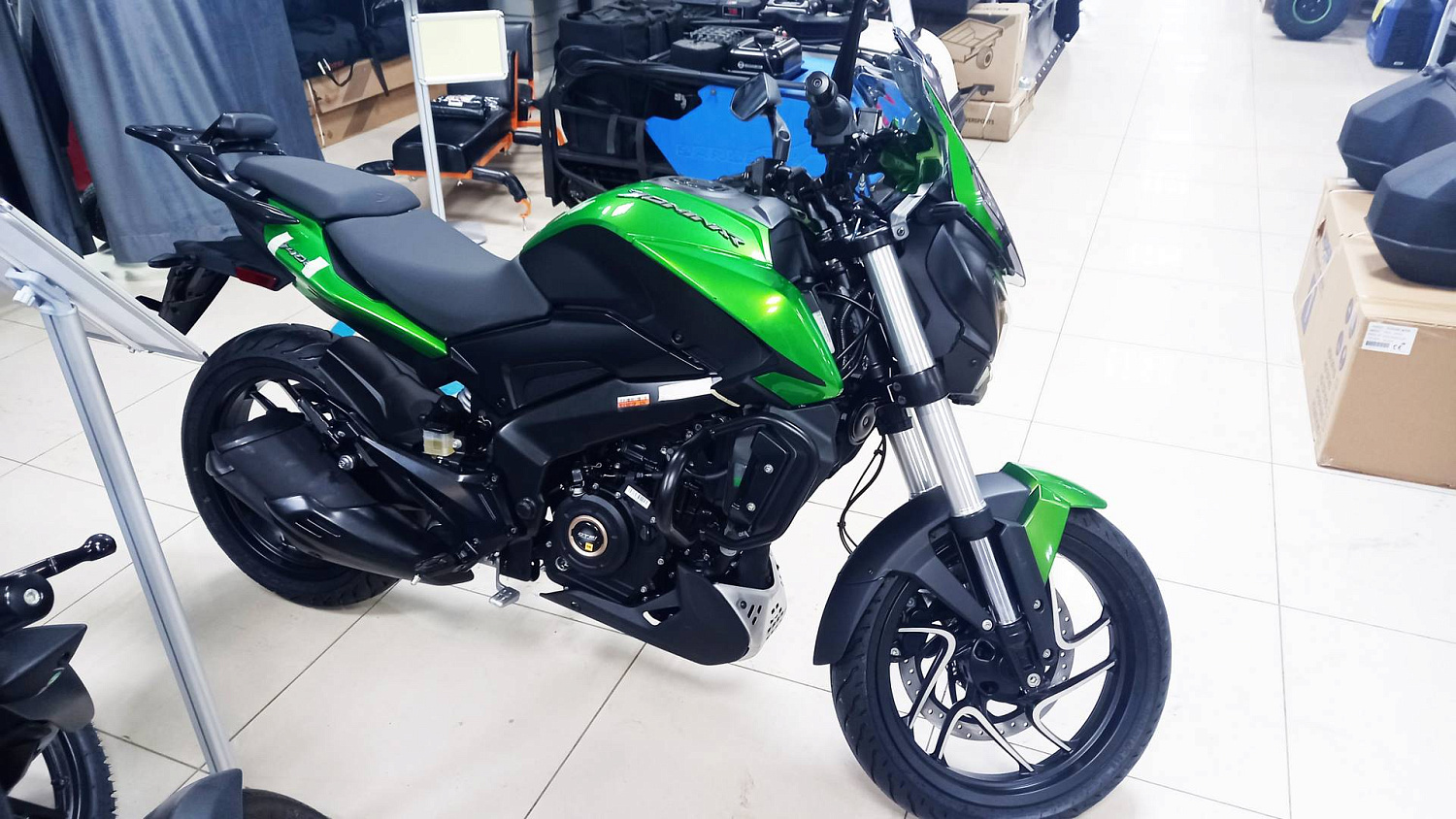 Стрит байк Bajaj Dominar 400 UG Touring