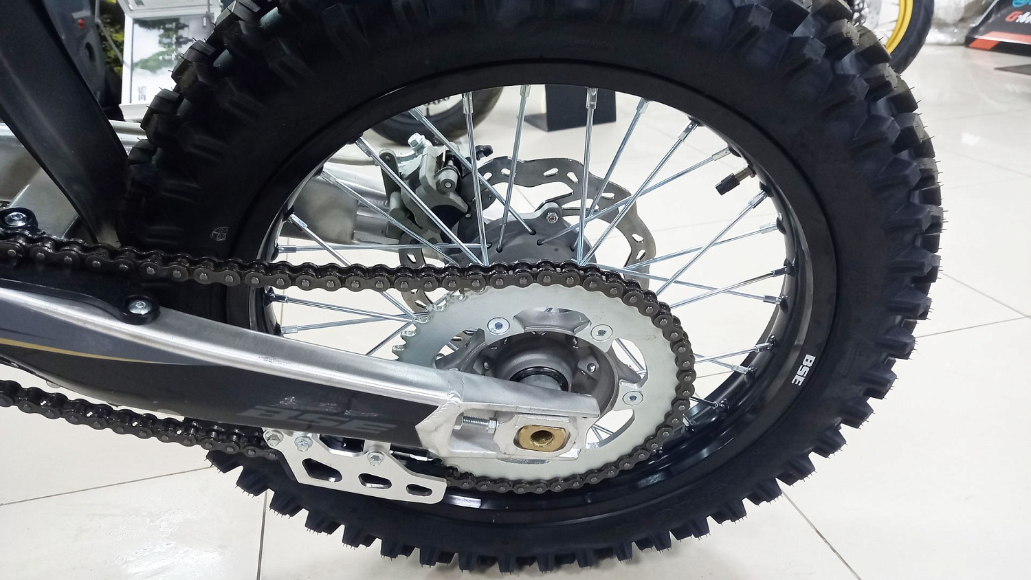 Мотоцикл эндуро BSE Z3 21/18 Gold Black