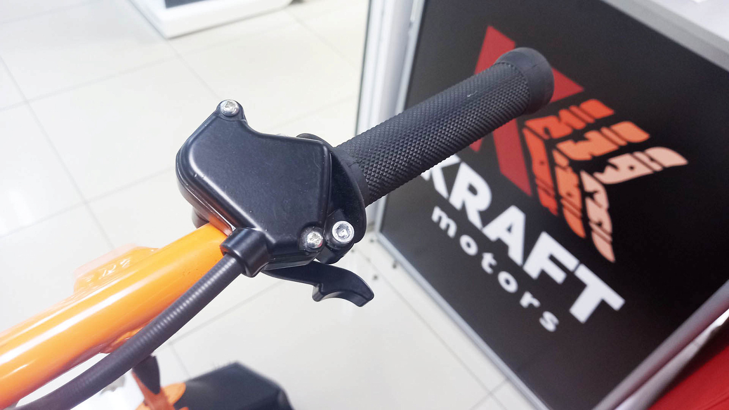 Мотосноуборд (двигатель 8 л.с.)