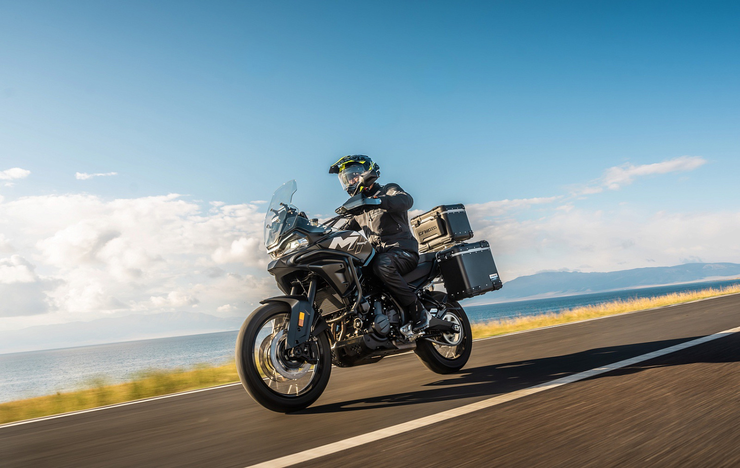 Новинка! Мотоцикл CFMOTO 700MT Advanced (ABS)