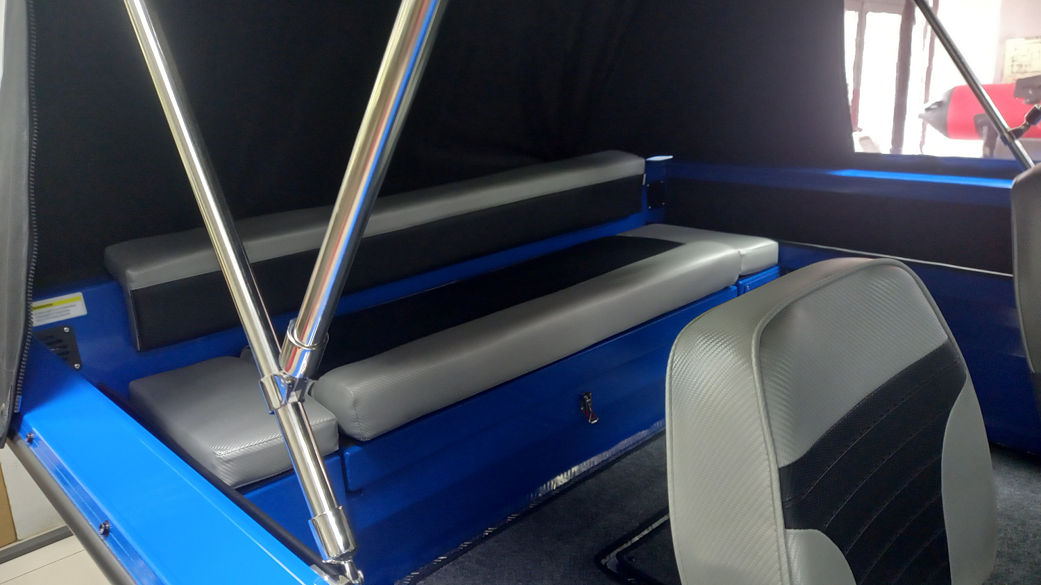 Лодка "Volzhanka 46 Fish" + доп.оборудование