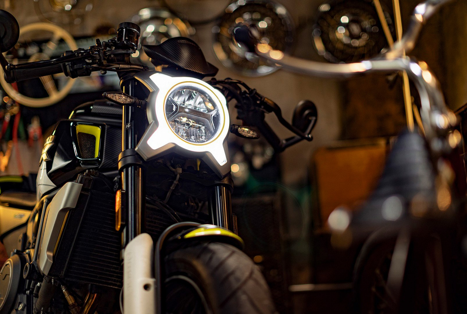 Мотоцикл CFMOTO 700CL-X Heritage (ABS)