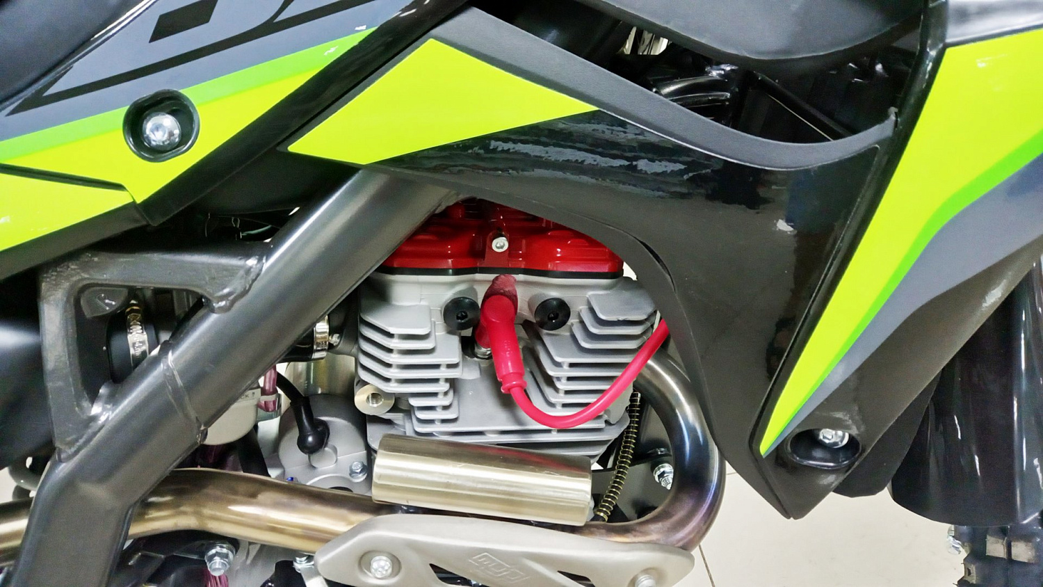 Мотоцикл эндуро BSE Z6 Neon Track