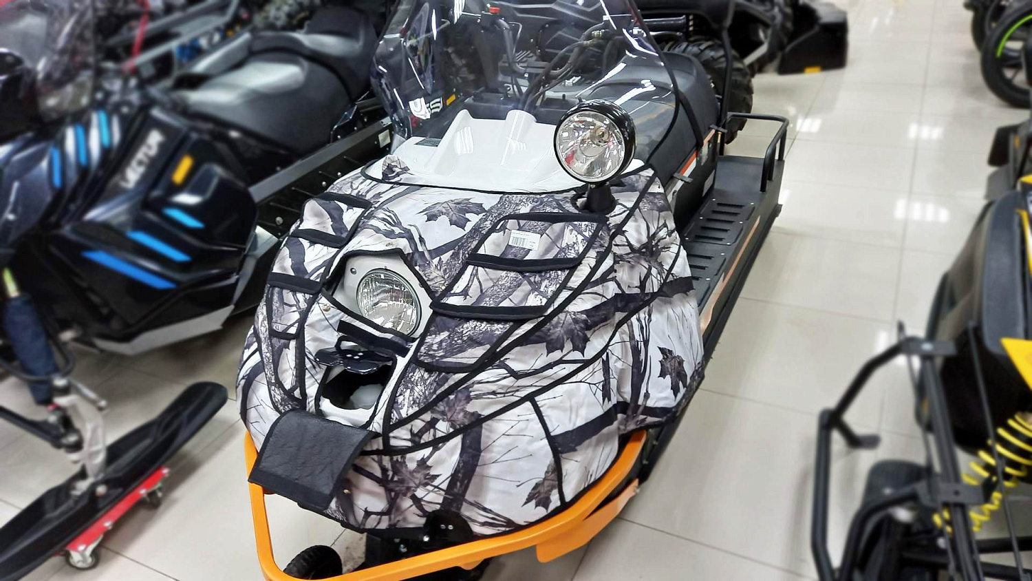 Cнегоход "БУРАН ЛИДЕР" АДЕ \ Русская Механика