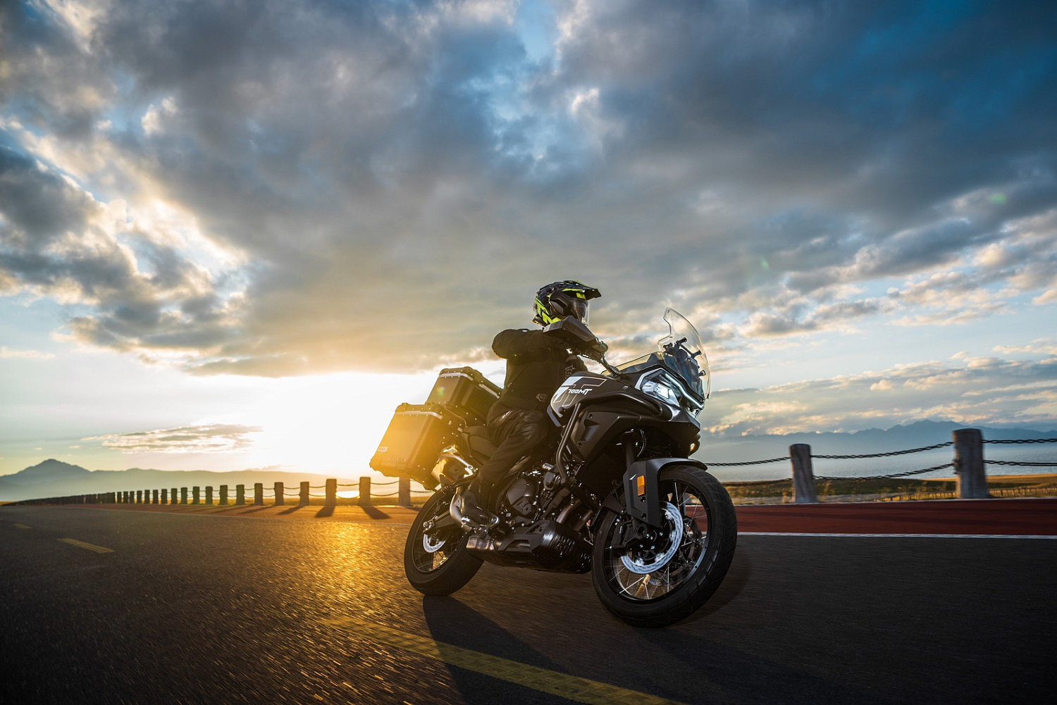 Новинка! Мотоцикл CFMOTO 700MT Advanced (ABS)