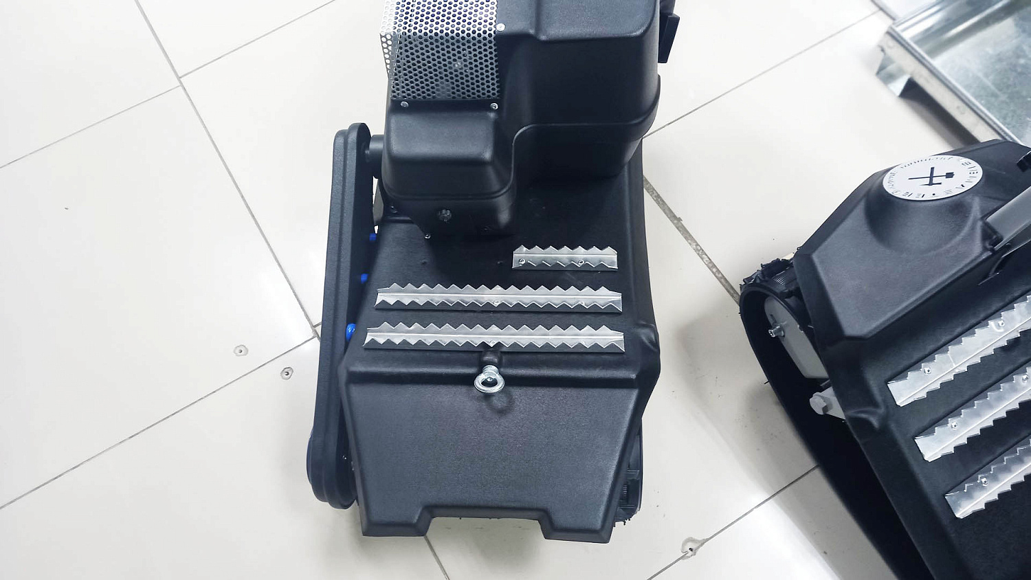 Мотосноуборд (двигатель 8 л.с.)