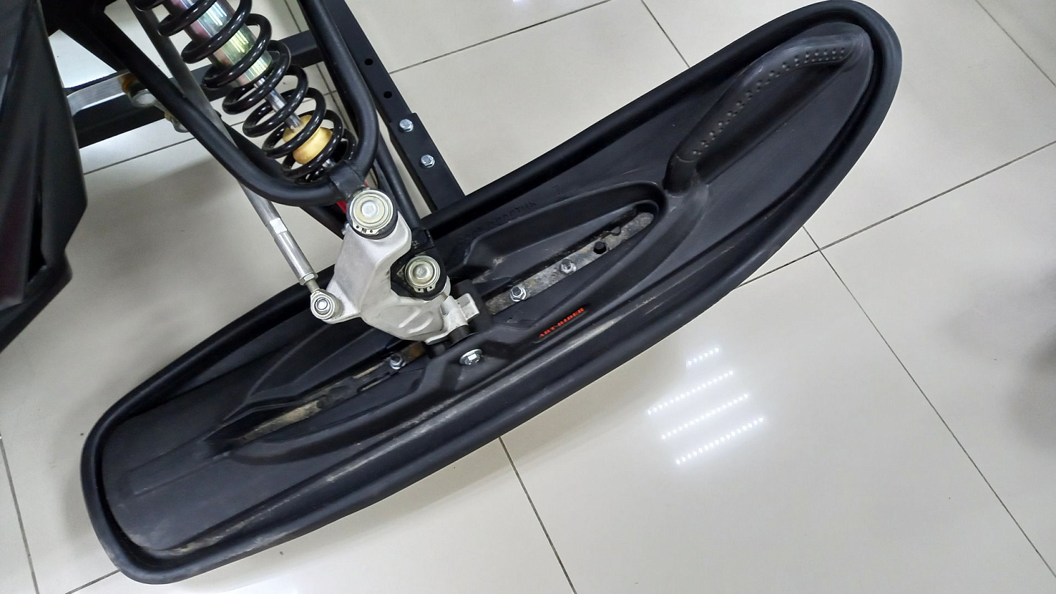 Cнегоход "FRONTIER 1000"