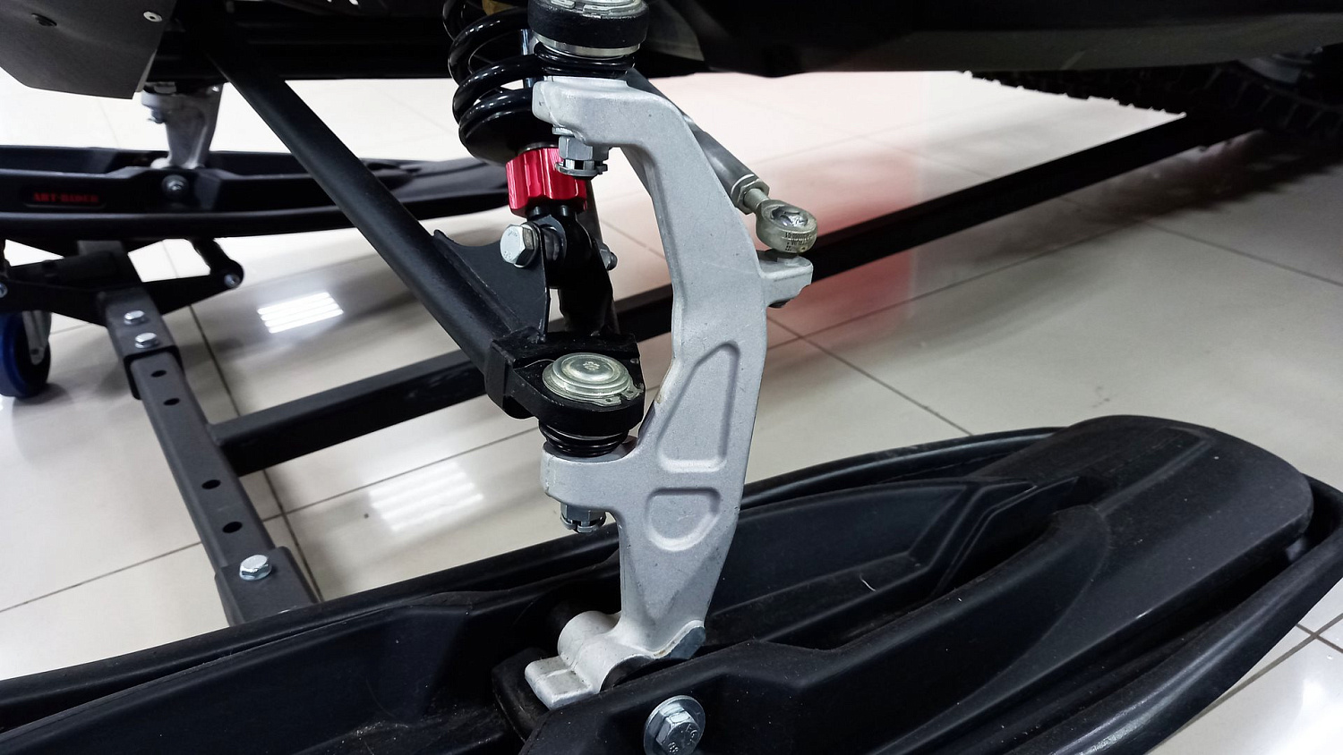 Cнегоход "FRONTIER 1000"