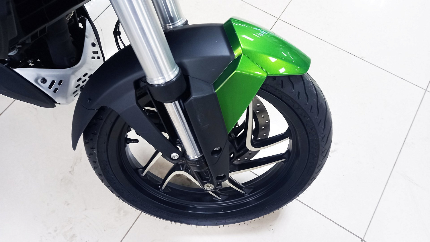 Стрит байк Bajaj Dominar 400 UG Touring