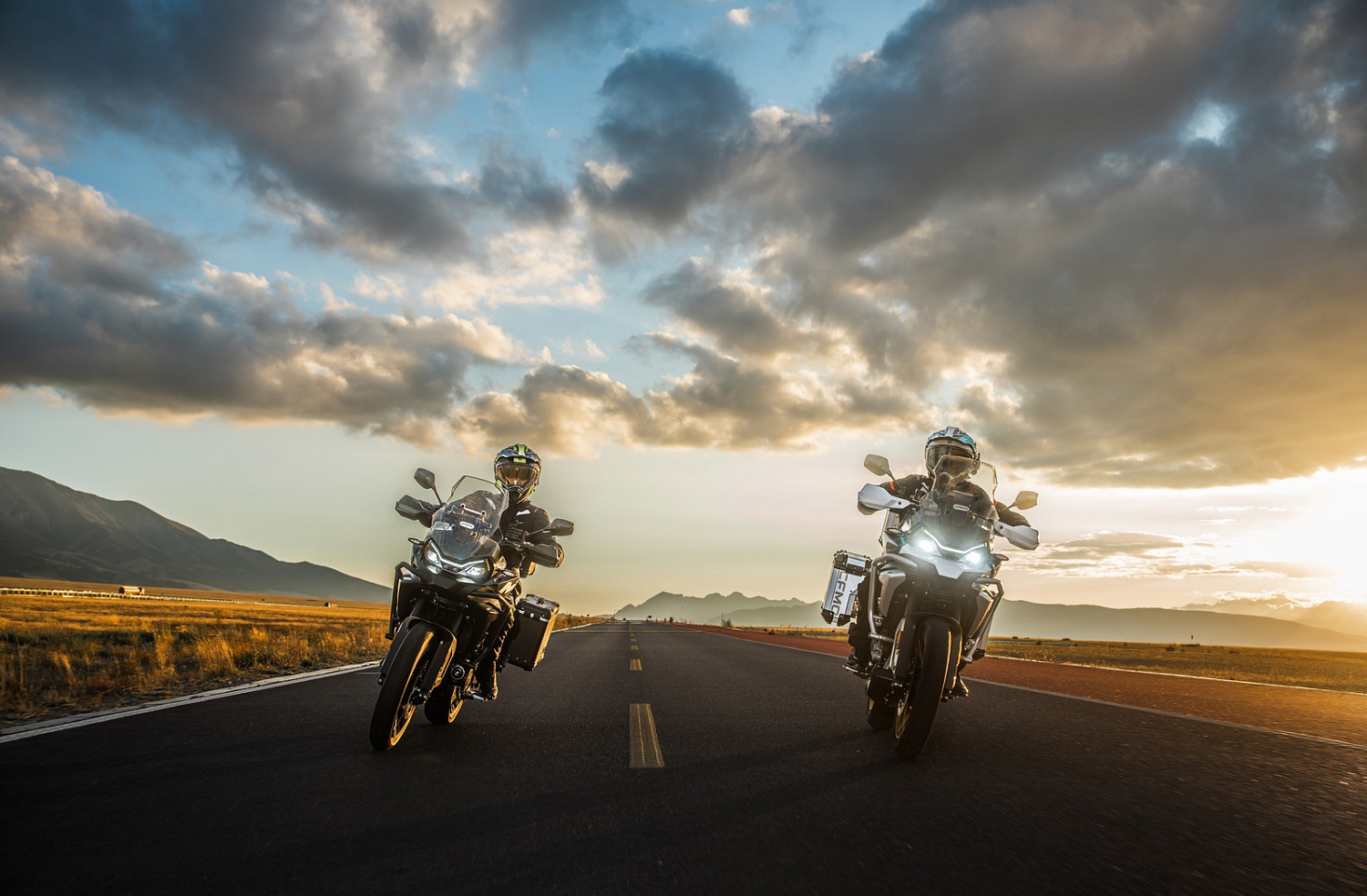 Новинка! Мотоцикл CFMOTO 700MT Advanced (ABS)