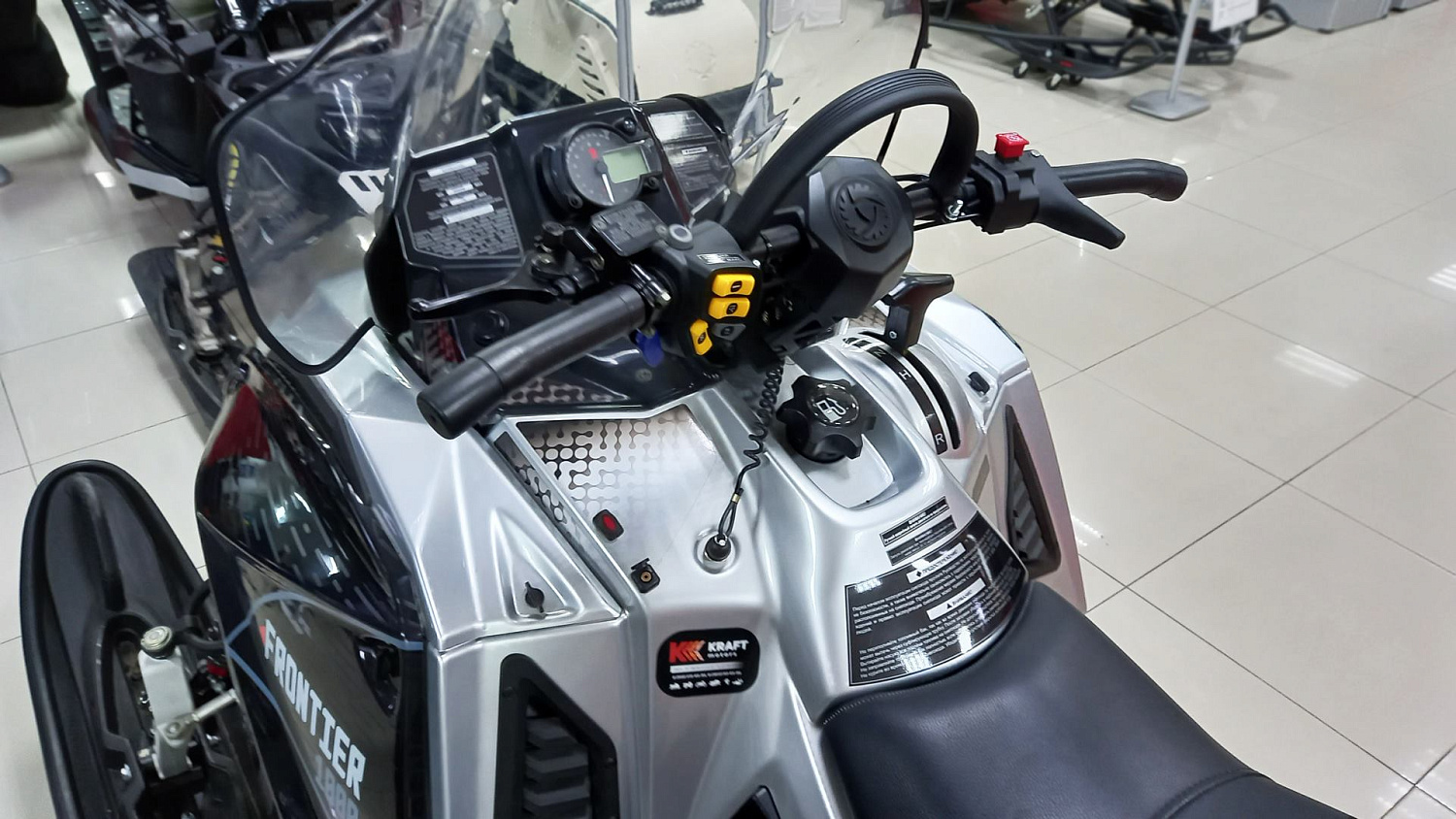 Cнегоход "FRONTIER 1000"