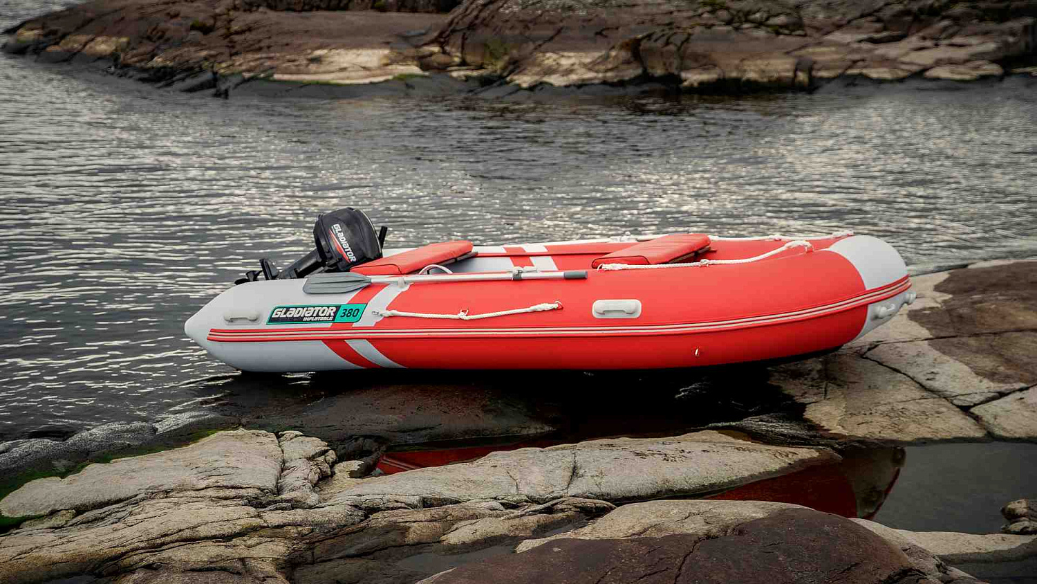 Надувная лодка ПВХ GLADIATOR E300S