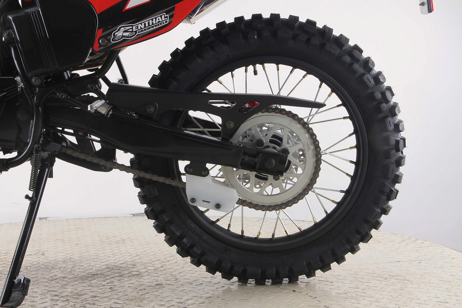 Уже в продаже кроссовые и эндуро мотоциклы Roliz