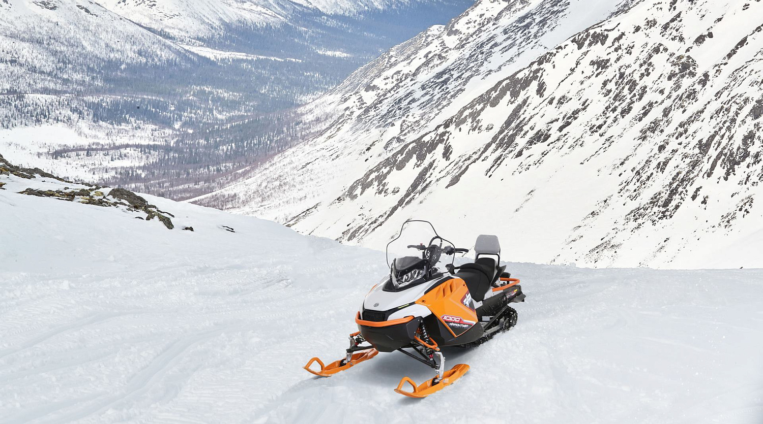 Cнегоход "FRONTIER 1000" лидер снежных приключений!