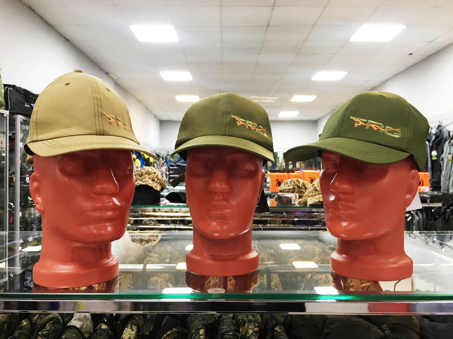 Поступление одежды бренда TRITON: Костюмы для рыбалки (мужские и женские), жилеты, балаклавы, жакеты, джерси