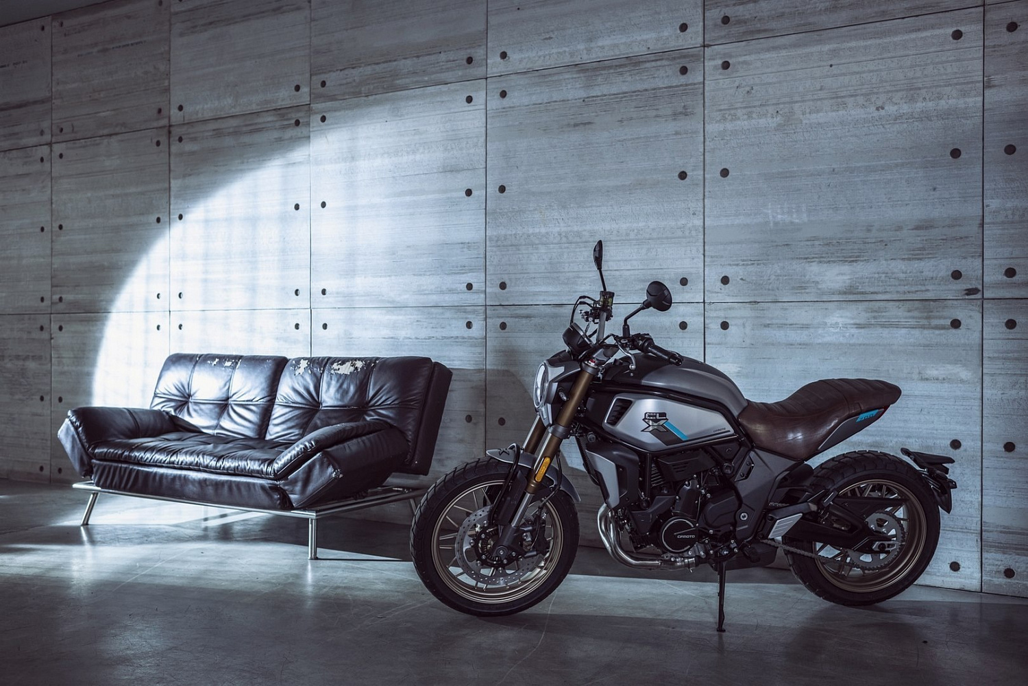 Мотоцикл CFMOTO 700CL-X Heritage (ABS)