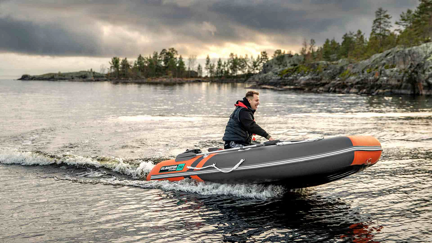 Надувная лодка ПВХ GLADIATOR E300S