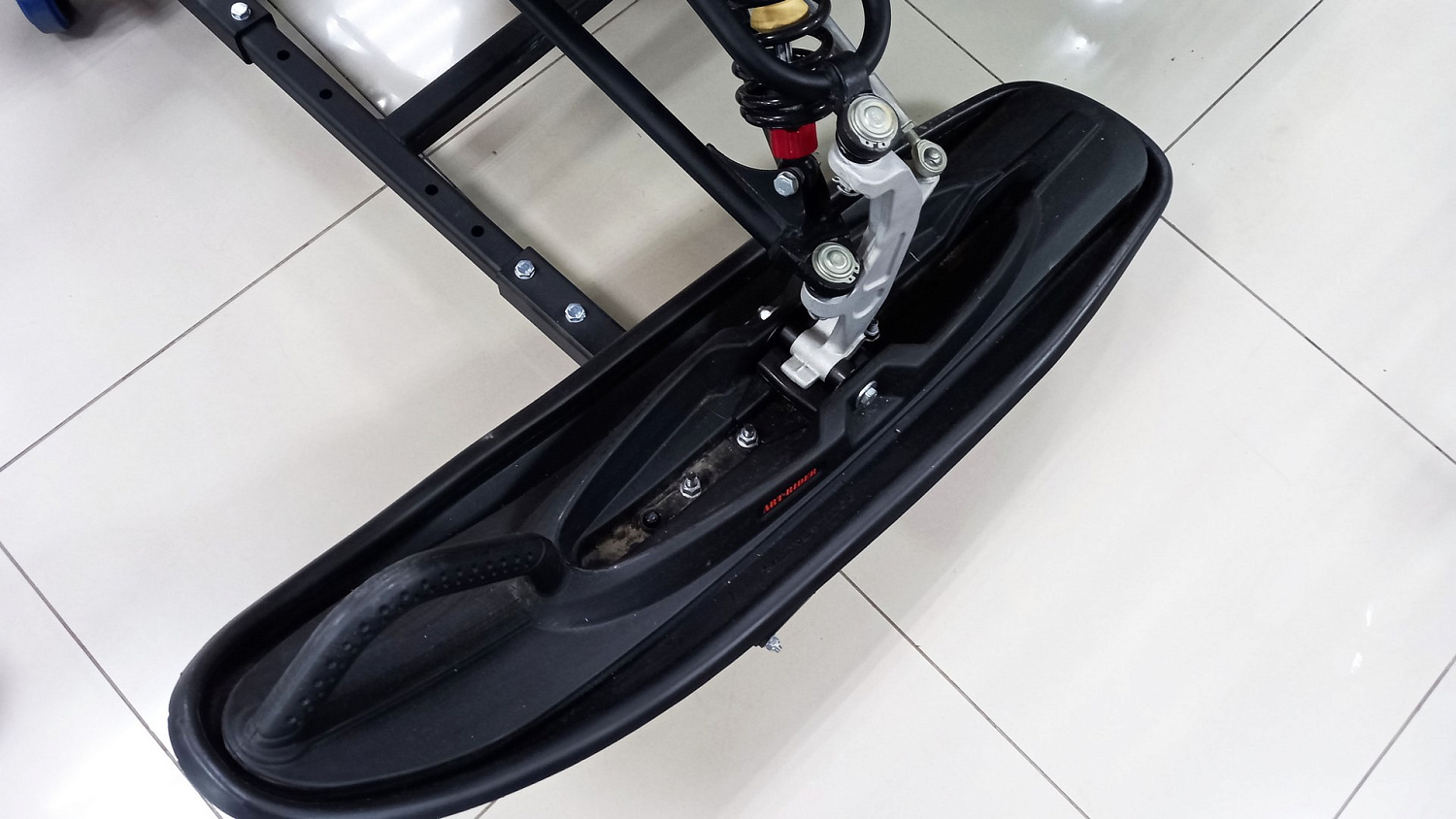 Cнегоход "FRONTIER 1000"