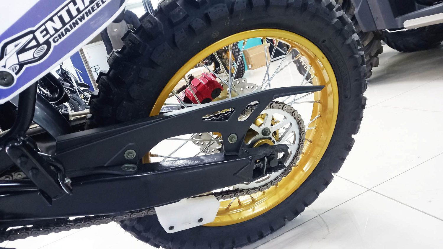 Акция на мотоциклы Roliz: Sport 003, Alfa Tourist