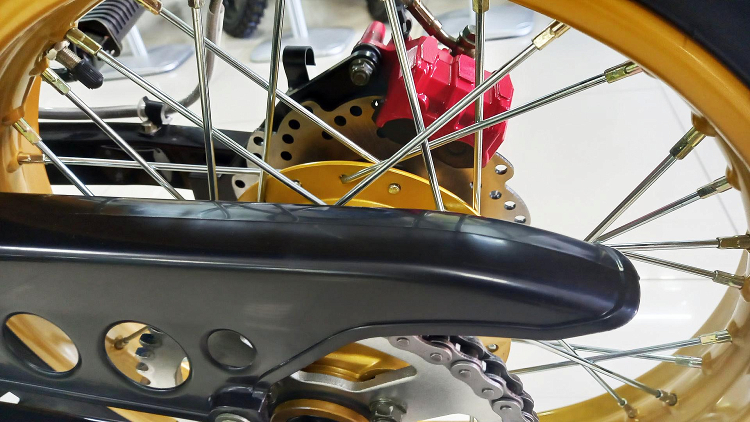 Акция на мотоциклы Roliz: Sport 003, Alfa Tourist