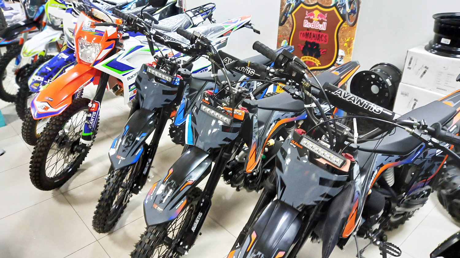 АКЦИЯ: при покупке мотоцикла AVANTIS "из наличия"- шлем AIM или сборка 3500 ₽ в подарок!