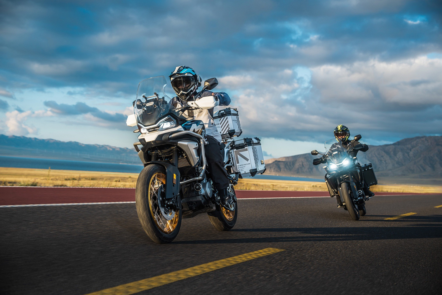 Новинка! Мотоцикл CFMOTO 700MT Advanced (ABS)