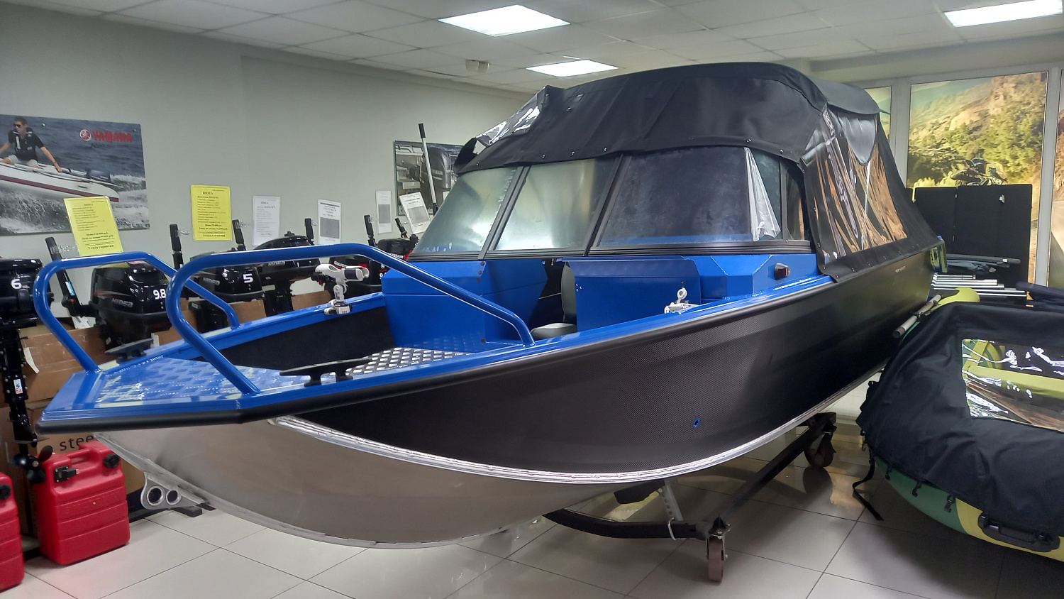 Лодка "Volzhanka 46 Fish" + доп.оборудование