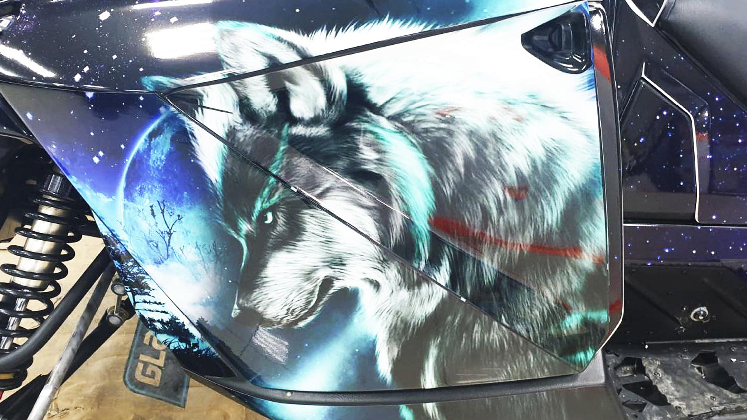 Оклейка бронированной пленкой снегохода  "FRONTIER 1000"