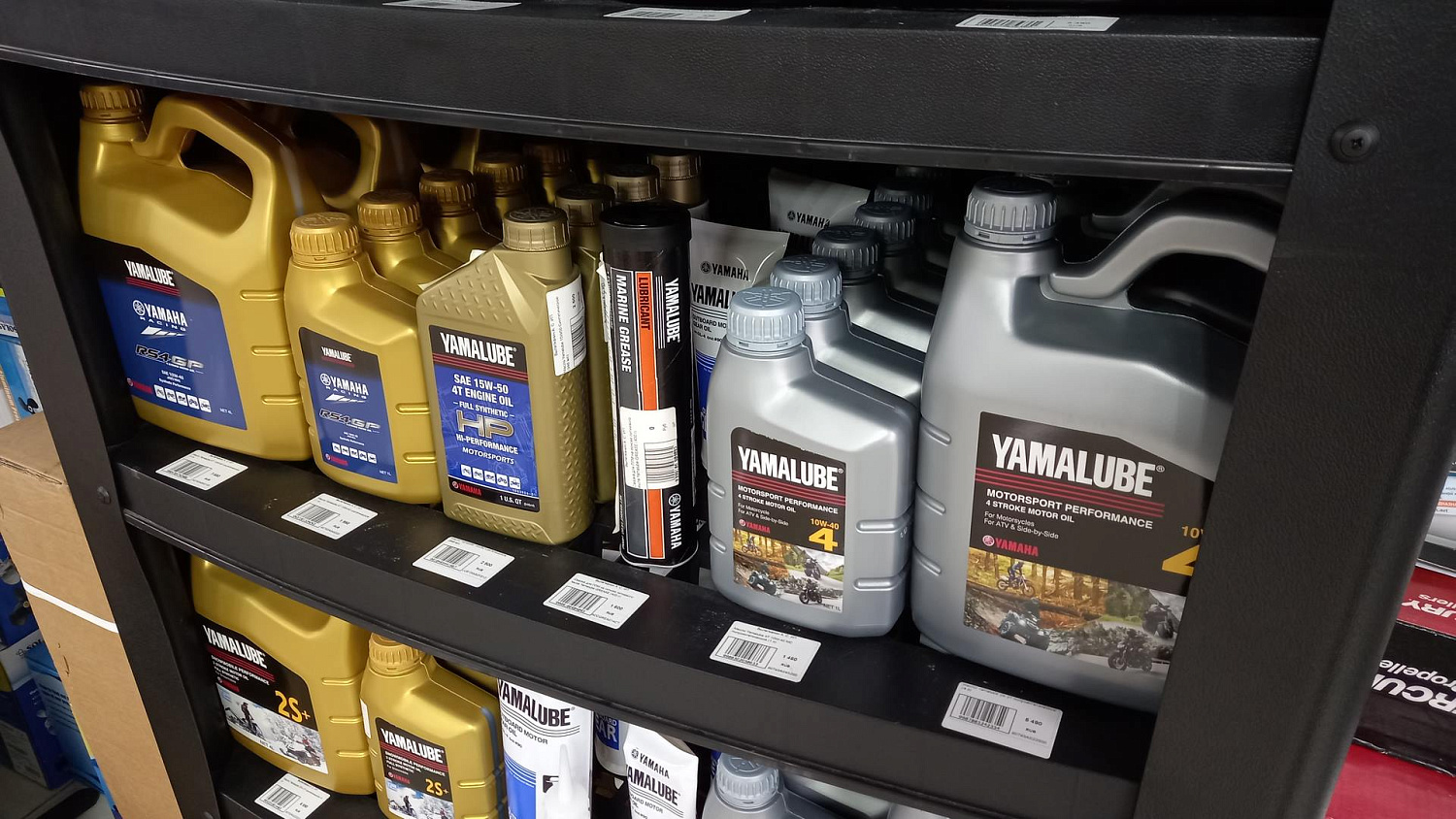 Моторное масло Yamalube - для квадроциклов, мотоциклов, снегоходов и лодочных моторов