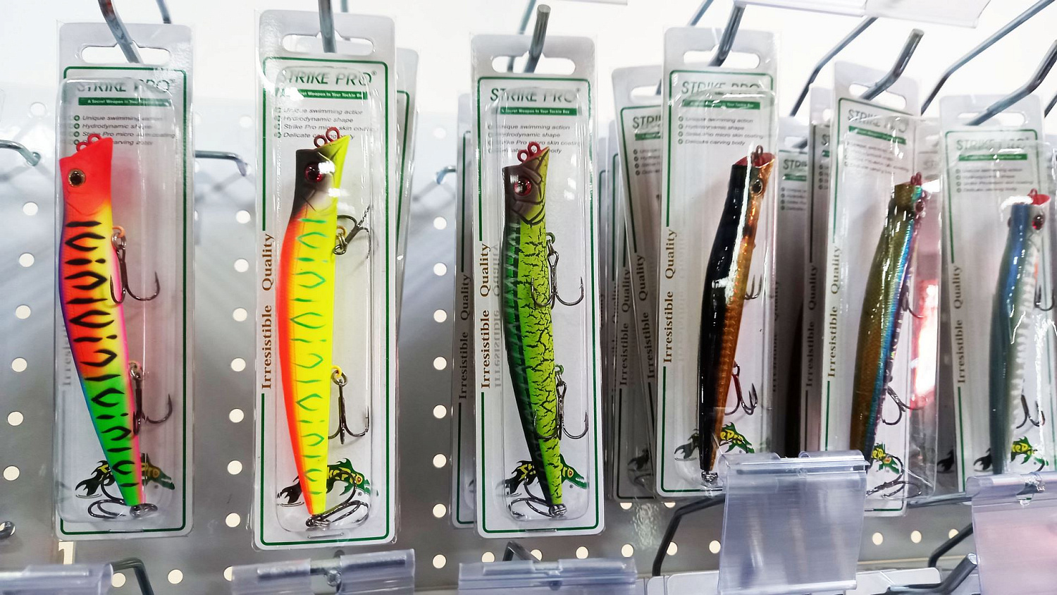 Воблер Дартер Strike Pro Darter-R Queen 130