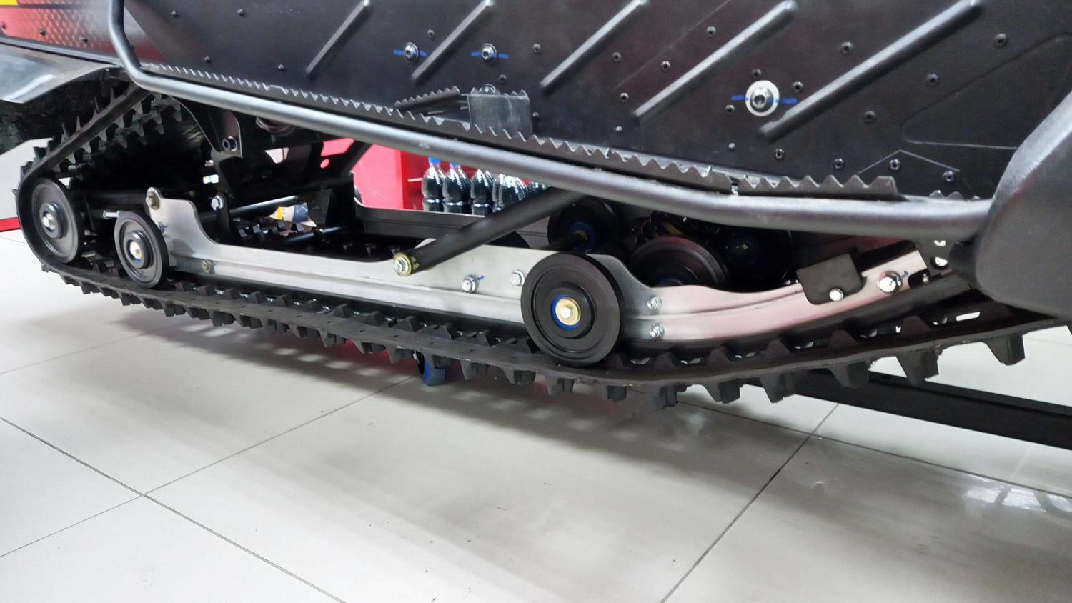 Cнегоход "FRONTIER 1000"