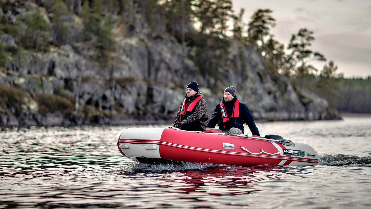 Надувная лодка ПВХ GLADIATOR E300S