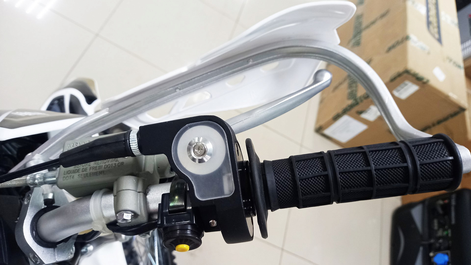 Мотоцикл эндуро BSE Z3 21/18 Gold Black