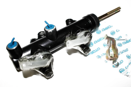 Тормозной цилиндр главной тормозной системы Х8 7020-080110