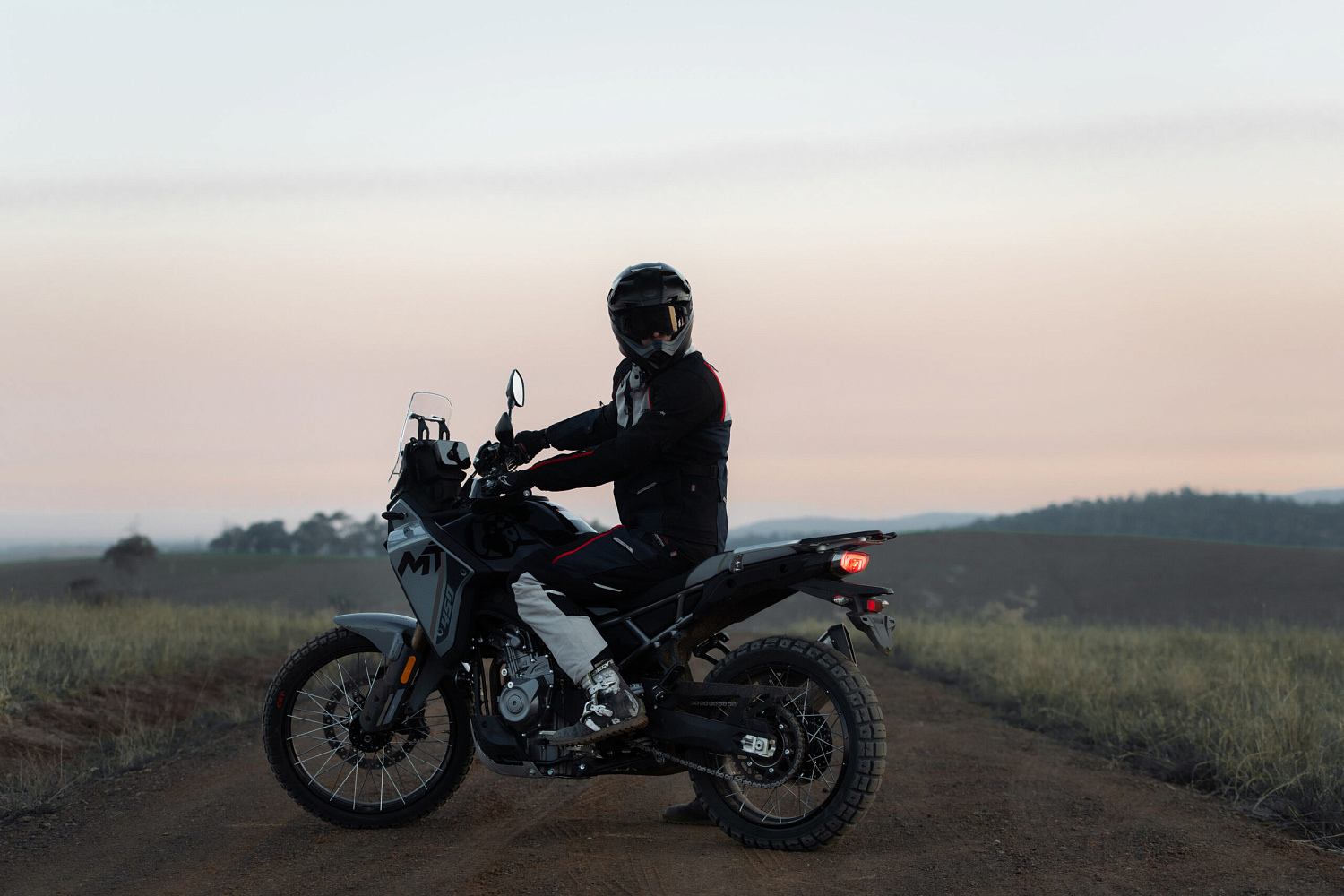 Мотоцикл CFMOTO 450MT Sport (ABS)