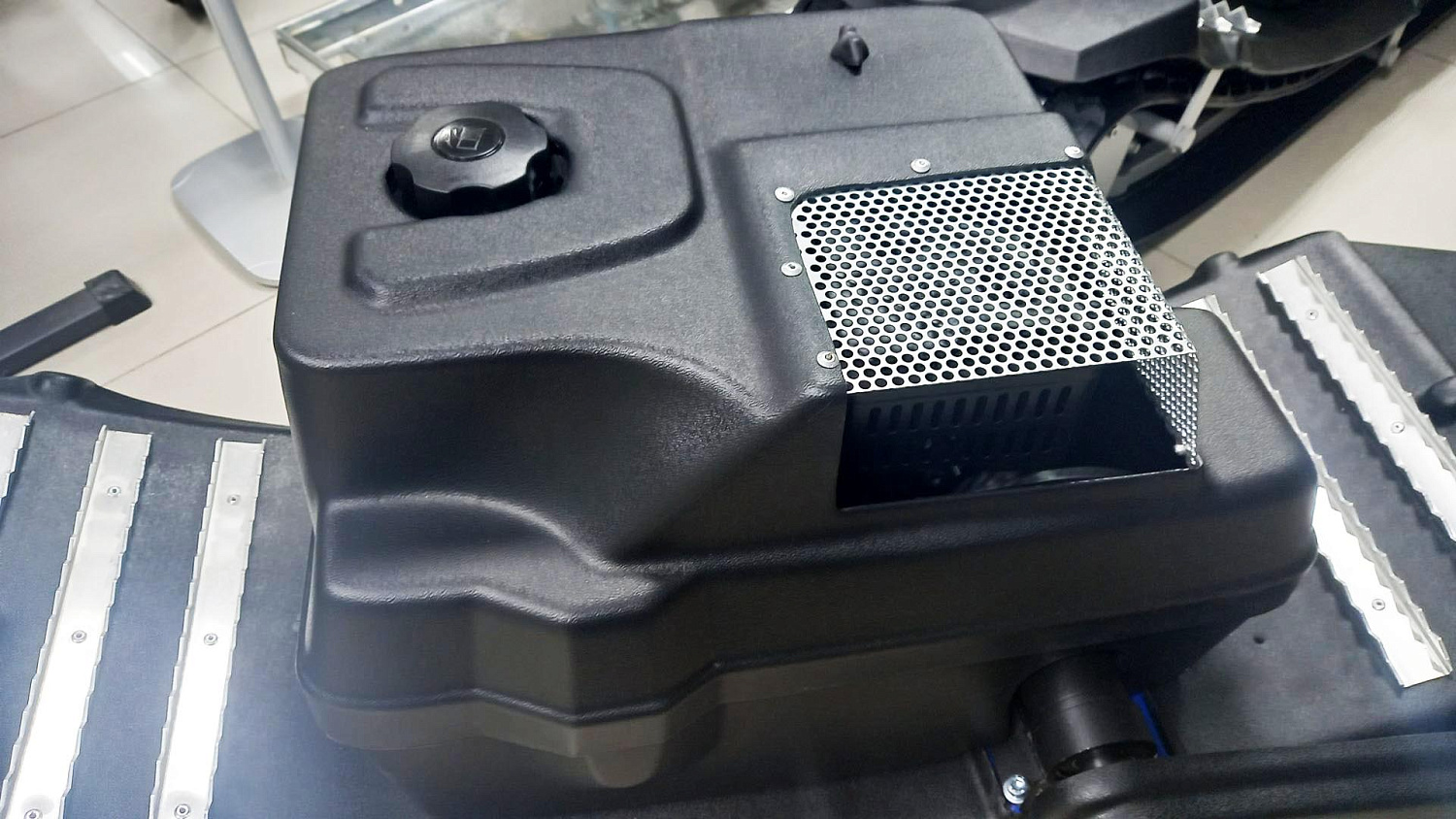 Мотосноуборд (двигатель 8 л.с.)